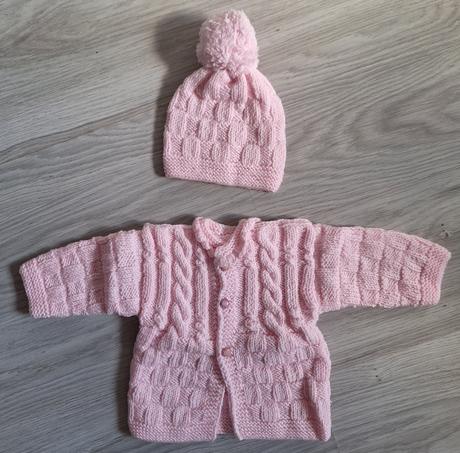 Svetrík s čiapkou, 56