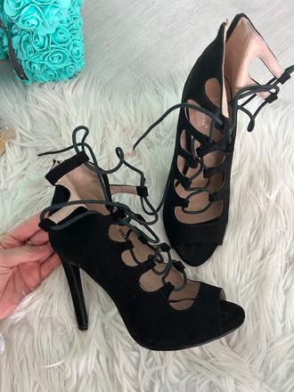 Lodicky na viazanie, 36