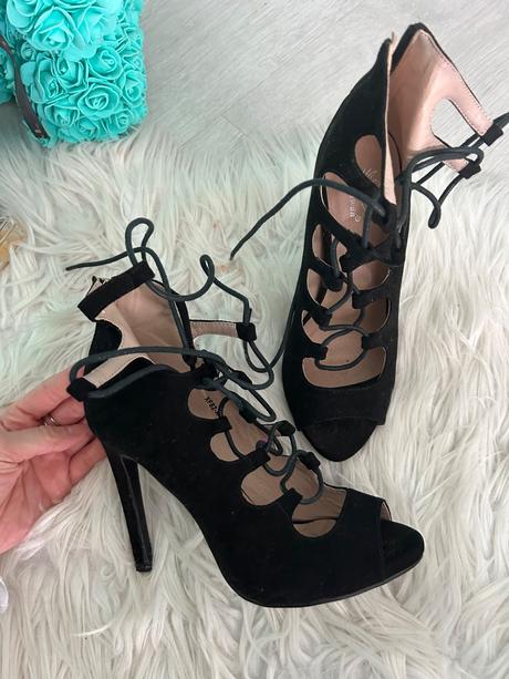 Lodicky na viazanie, 36