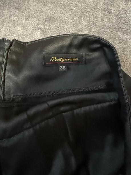 Spoločenské šaty, m