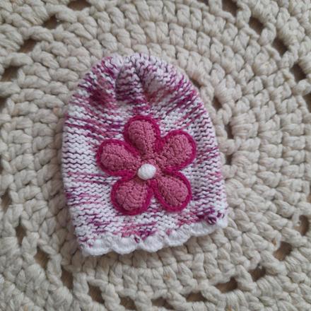 Pletená, pružná čiapka, 92