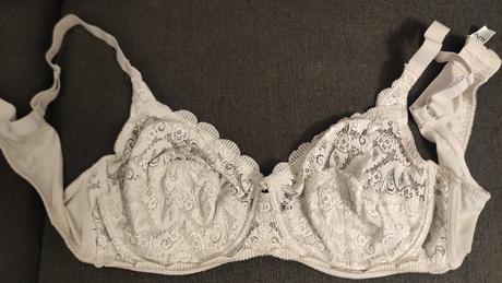 Podprsenka susa, 110e