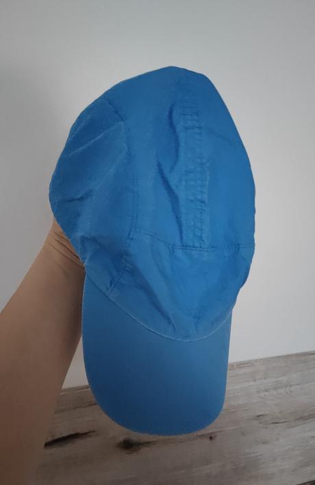 Šiltovka k vode, 104