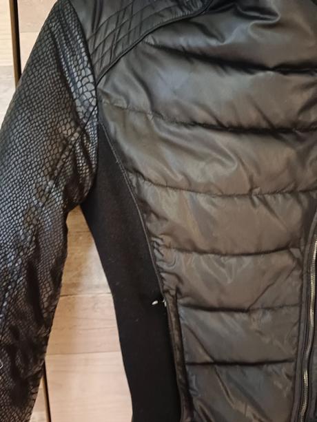 Zimna bunda, guess,xs