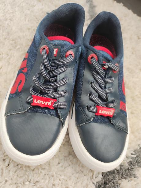 Krásne tenisky športovo elegantné, levis,29