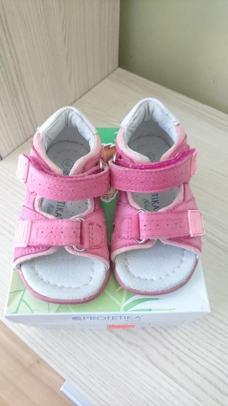 Kožené tes fuxia 21, protetika,21