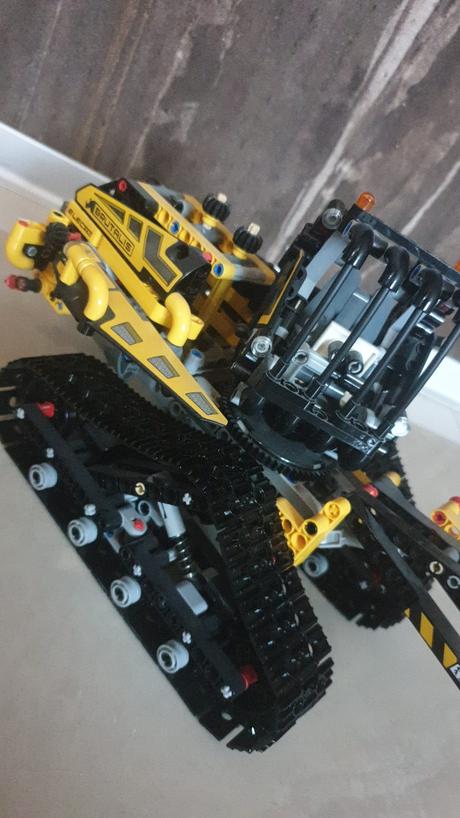 Lego technic 42094 - pásový nakladač  top stav, 