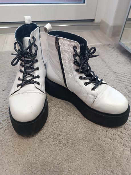 Vysoké topánky, 39