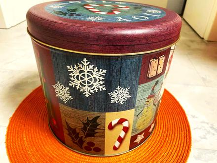 Veľká plechová dóza, 