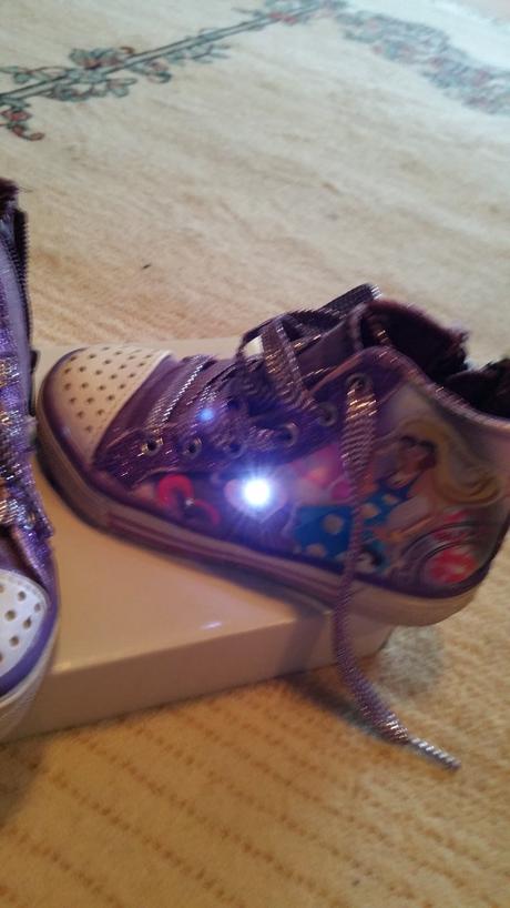 Tenisky venice, blikaju, deichmann,25