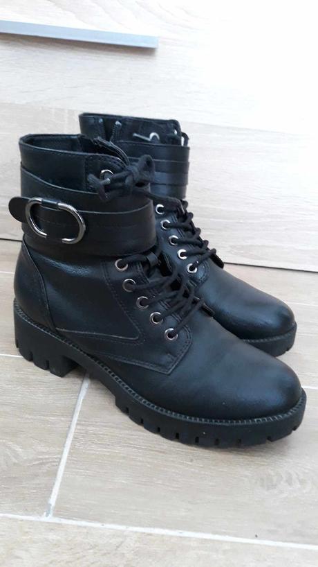 Šnurovacie členkové čižmy, deichmann,38