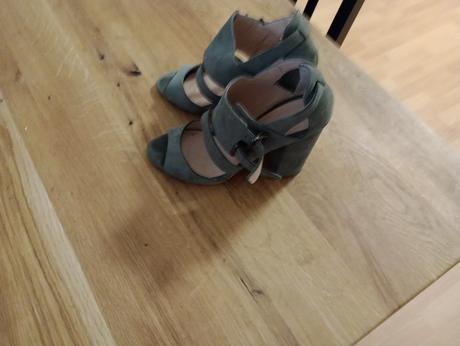 Sandále šedé kožené 38, 38