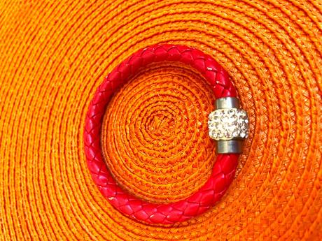 Kabbalah - proti urieknutiu na magnetku,