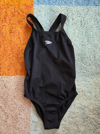 Dievcenske plavky, speedo,122