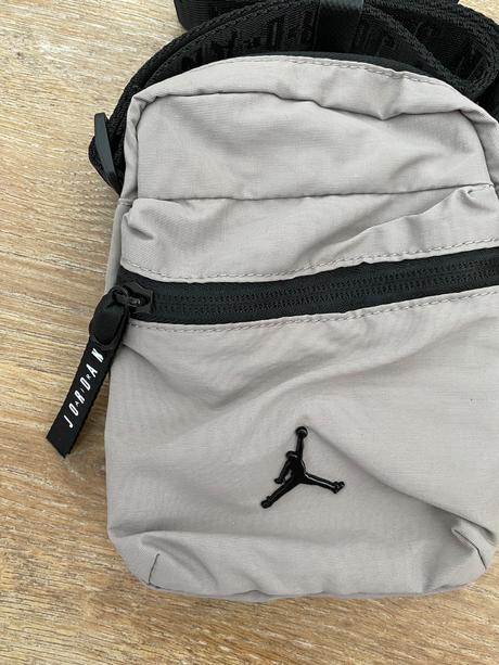 Crossbody taštička jordan unisex, nike