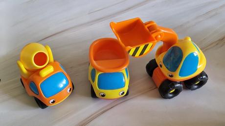 Mix prve auticka (14ks), 