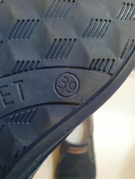 Spoločenské topánky, 39