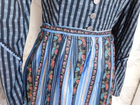 Luxusny dirndl saty/kroj, 44
