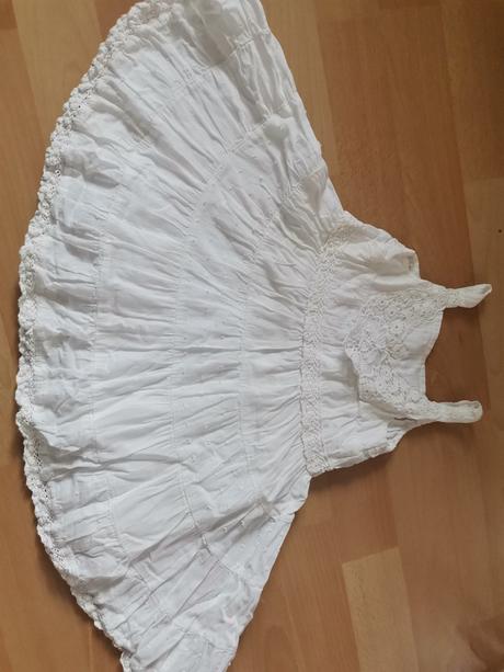 Ľahulinke letné šaty, 68