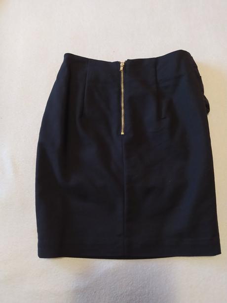 Elegantná puzdrova sukna, h&m,34