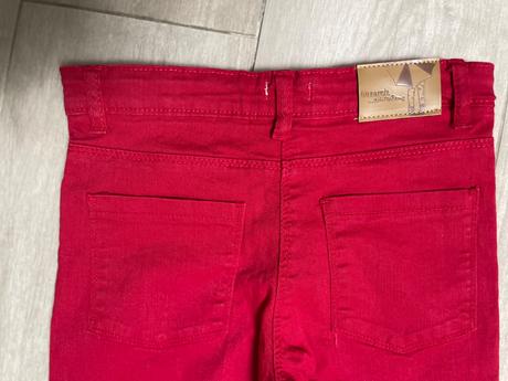 Červené slimkové rifle, dpam (du pareil au meme),134 / 140