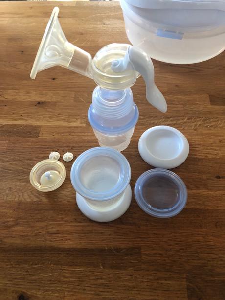 Sterilizátor avent a ručná odsávačka,