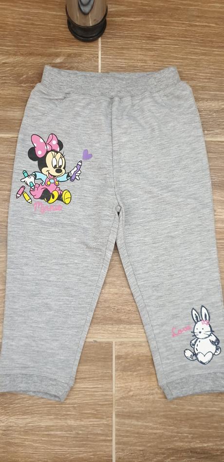 Tepláky č.86, disney,86