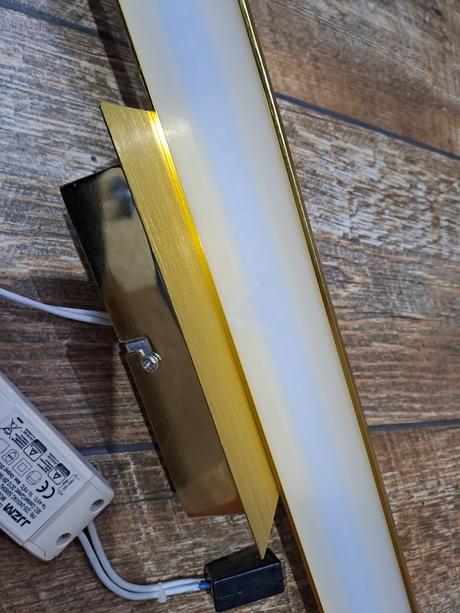 Lampa na stenu+ 3x bodovky otočné, 