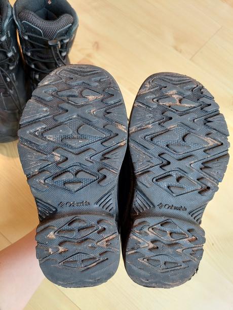 Snehule, columbia,32