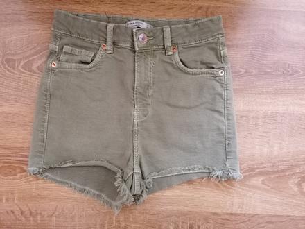 Šortky, bershka,36