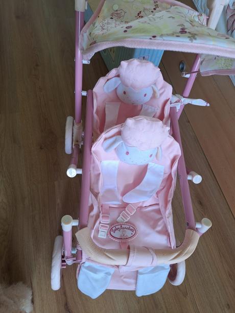 Kočík pre bábiky,
