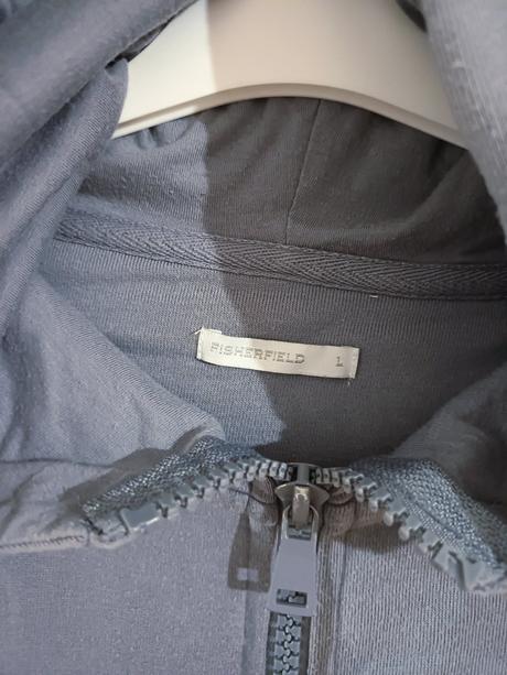 Predĺžená sivá mikina, gate,l