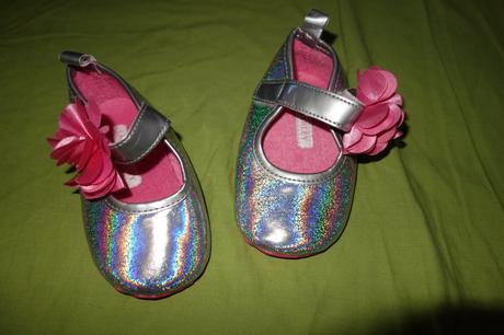 Sviatocne capacky laura ashley, 20