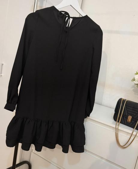 Elegantné čierne šaty sinsay - nadčasový chic, sinsay,xs