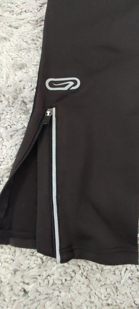 Hrejivé funkčné bežecké legíny, decathlon,152