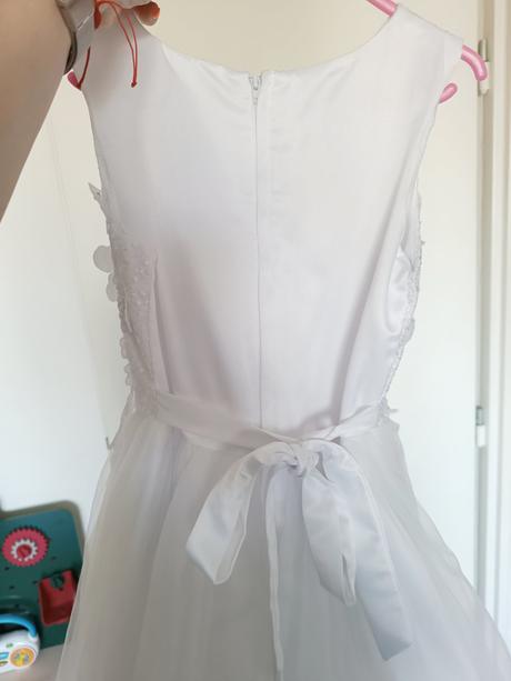 Dievčenské šaty, 128