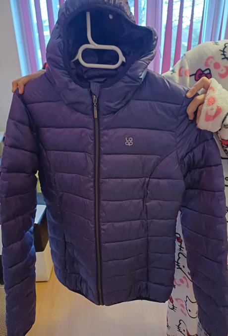 Kvalitná fialová nepremokavá bundička, s