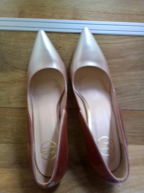 Lodičky lakované, 39