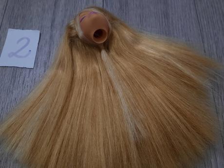 Hlavy barbie bez tela,