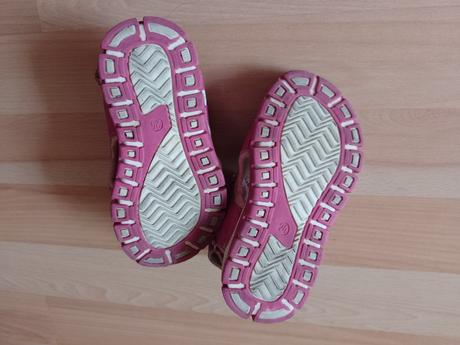 Sandálky/prezuvky v.24, 24