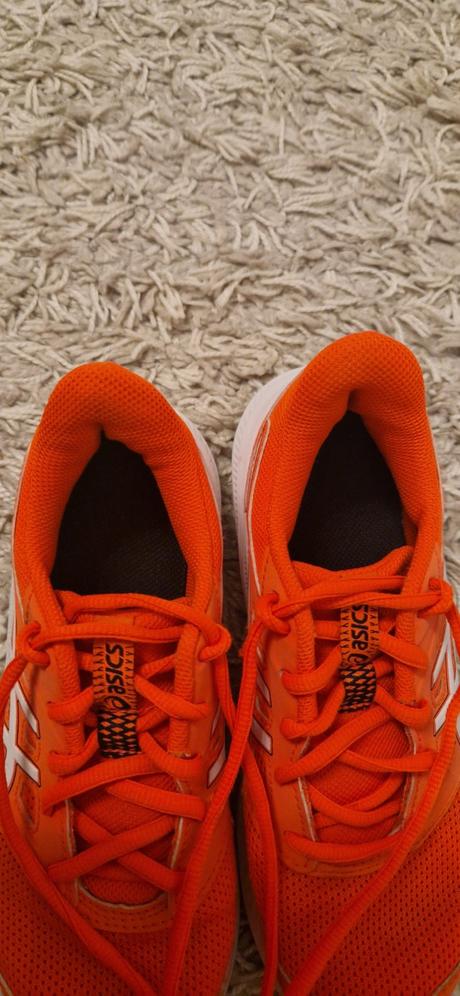 Bežecké tenisky, asics,33