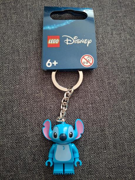 Lego stitch kľúčenka,