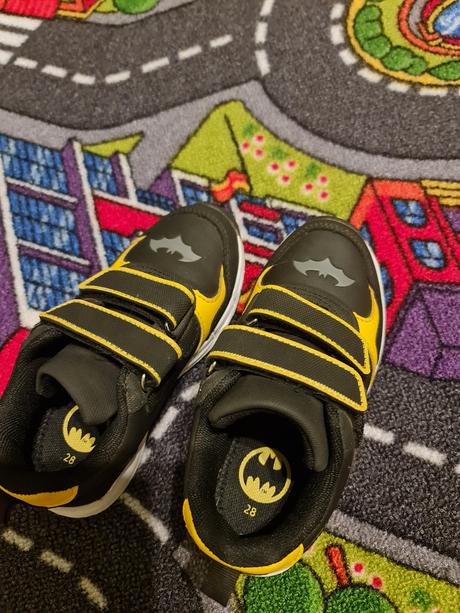 Svietiace batman botasky, 28