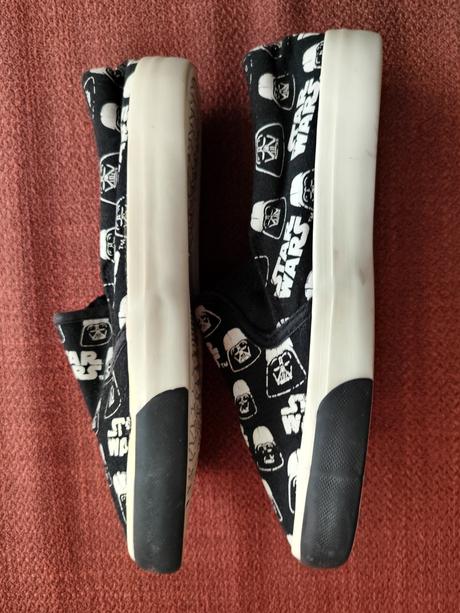 Prezuvky, 35