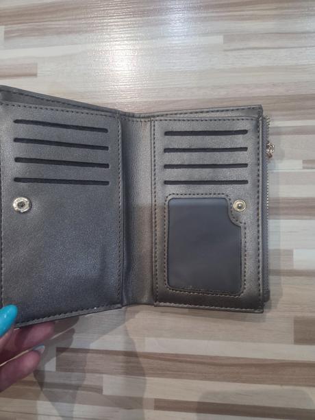 Dámska peňaženka, 