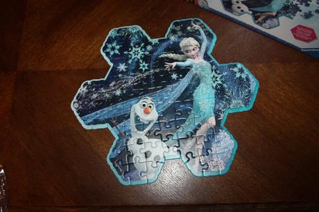Puzzle frozen 73 s trblietkami, 