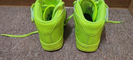 Moderné tenisky, 34