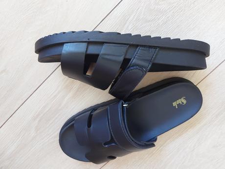Letne čierne slapky / prezuvky, 37
