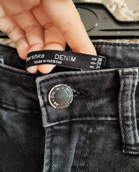 Roztrhané džínsy bershka, bershka,s