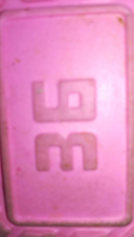 Šľapky k bazénu, 36